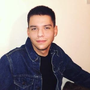 Meet your Posher, Adam